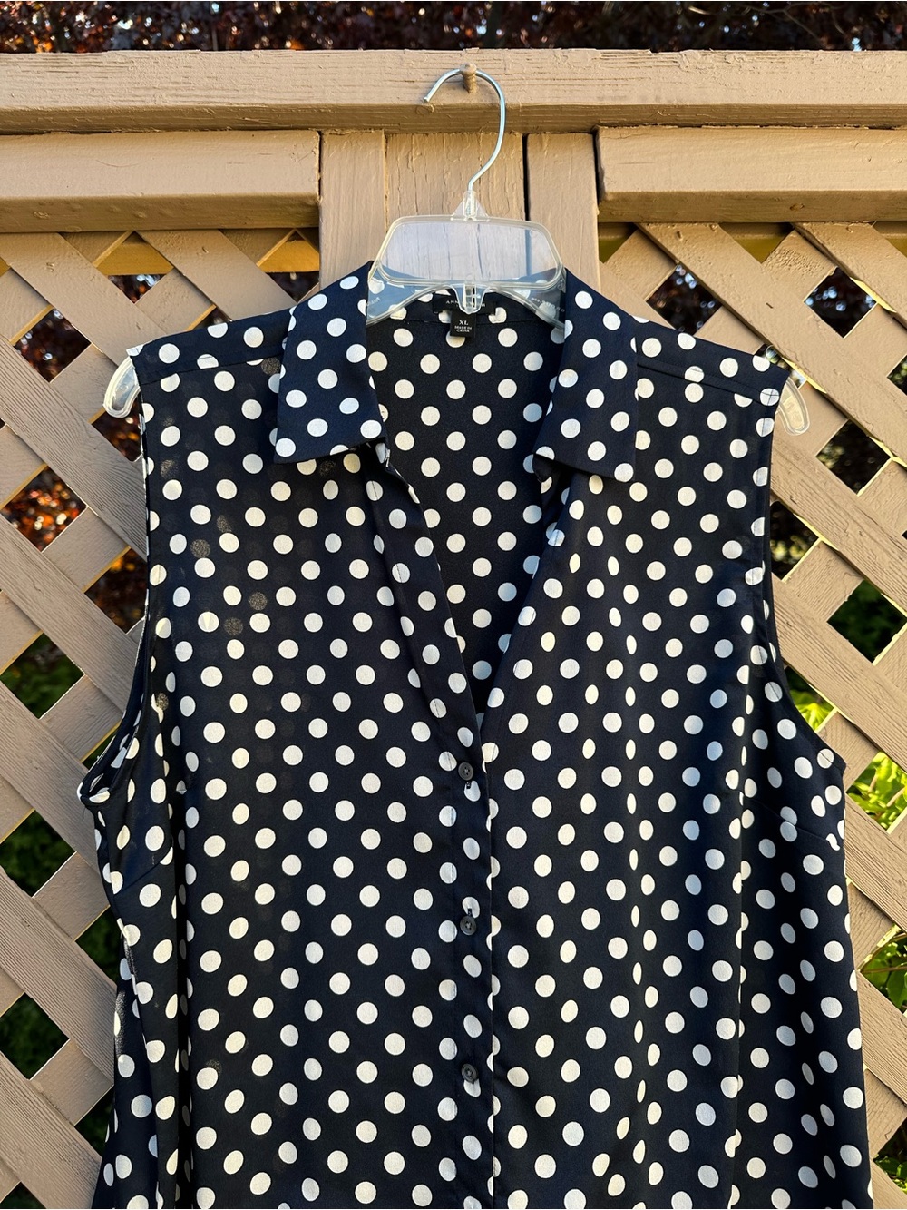 Ann Taylor Polka Dot Tie Front Sleeveless Top - XL - Picture 5 of 9